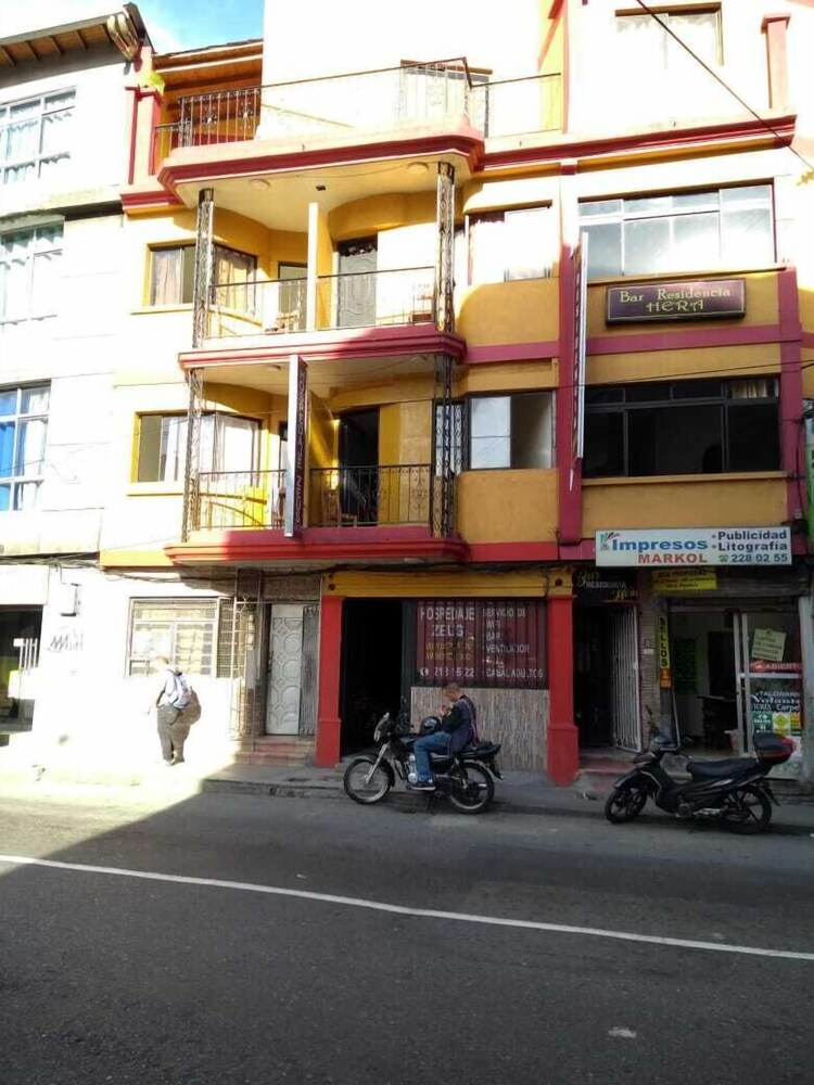 Hospedaje Zeus - last minute hotel in Medellin