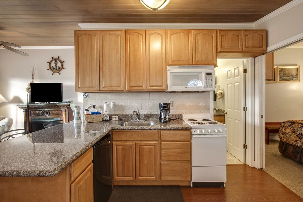 Beachwood Condos & Resort - photo 39