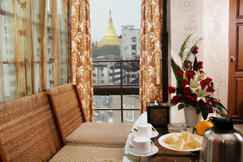 Crystal Palace Hotel - last minute hotel in Yangon