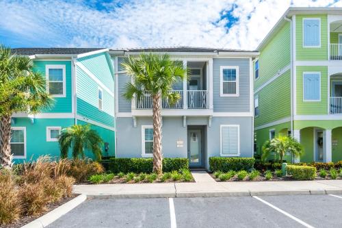 Grand Cottage With Hotel Amenities Near Disney At Margaritaville 8016ls — Four Corners
