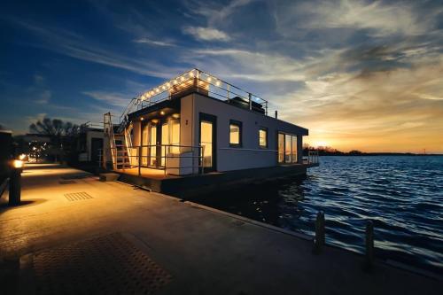 Hausboot Mein Lieblingsboot — Ribnitz Damgarten