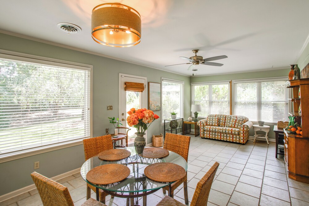 2 Mi to Square 3 Mi to Ole Miss: Oxford Getaway in Oxford, United States