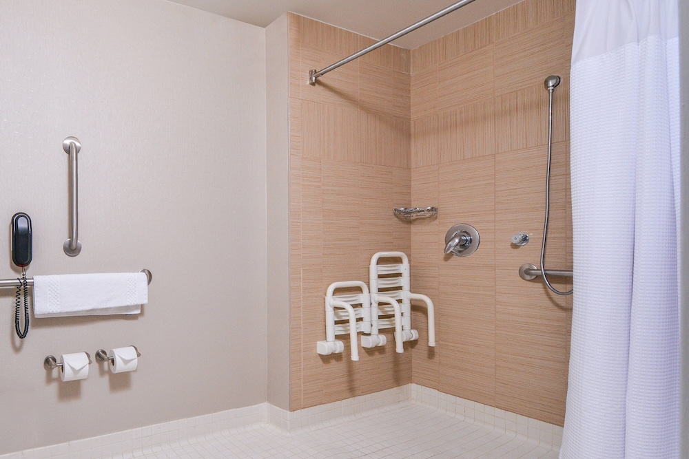 SpringHill Suites by Marriott Fairfax Fair Oaks - photo 15