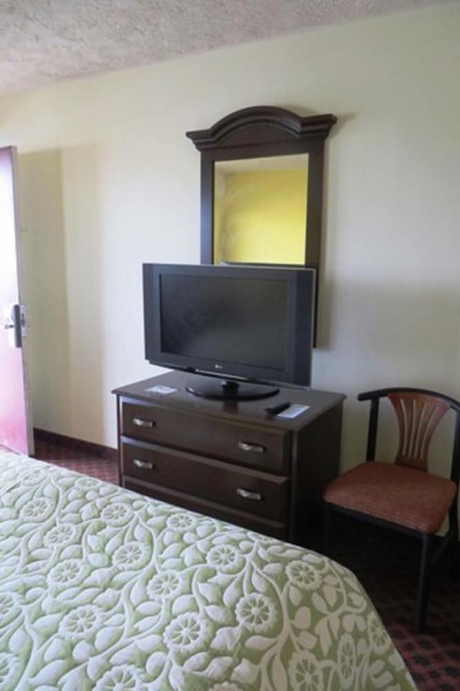 Days Inn by Wyndham Plainfield - photo 6