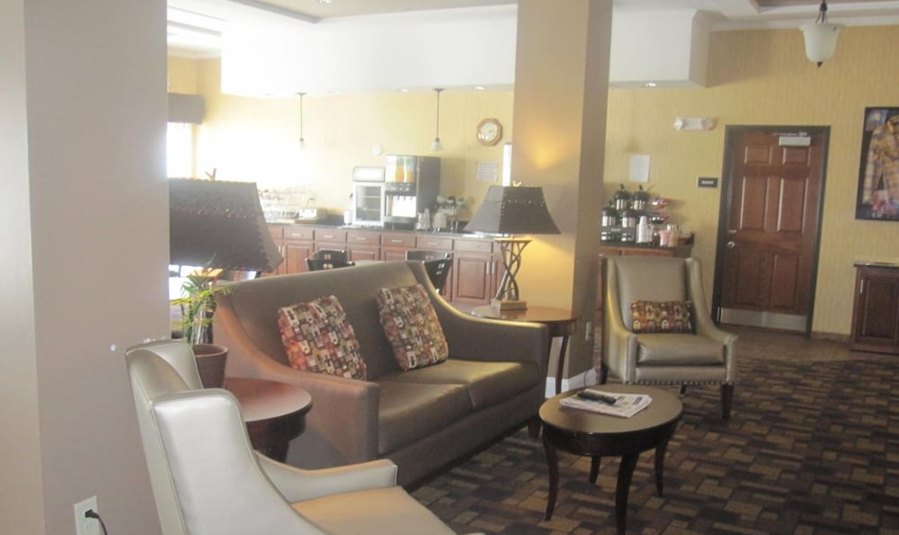 Astoria Hotel and Suites - photo 3