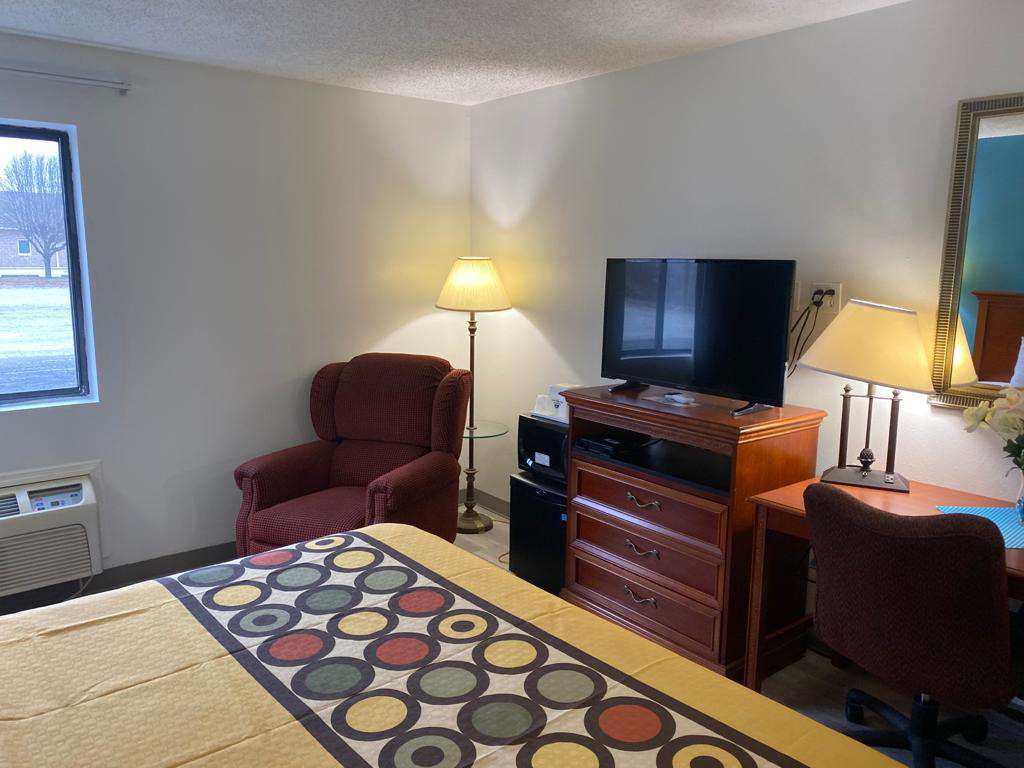 Americas Best Value Inn West Frankfort - photo 13