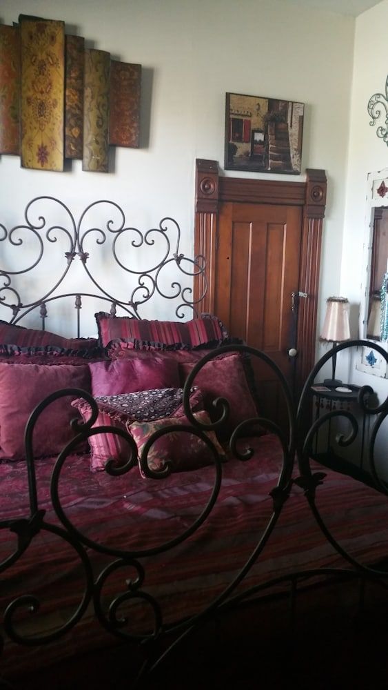 Fig Tree Manor - photo 14