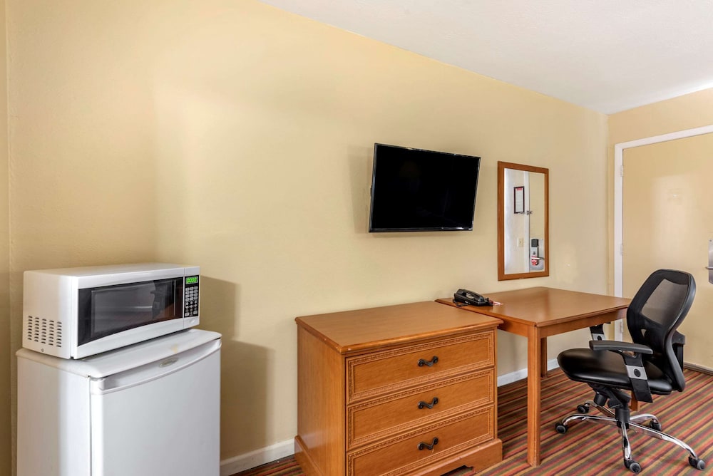 Econo Lodge Erlanger Cincinnati Airport - photo 6