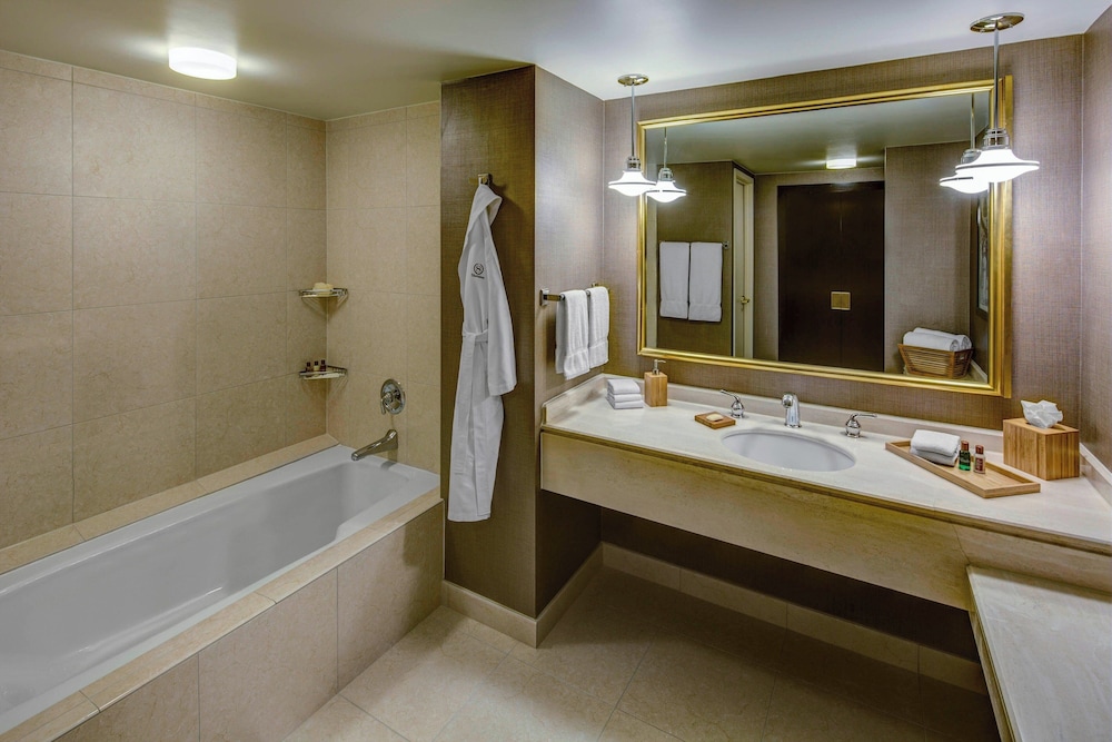 The Plaza Hotel Columbus at Capitol Square - photo 15