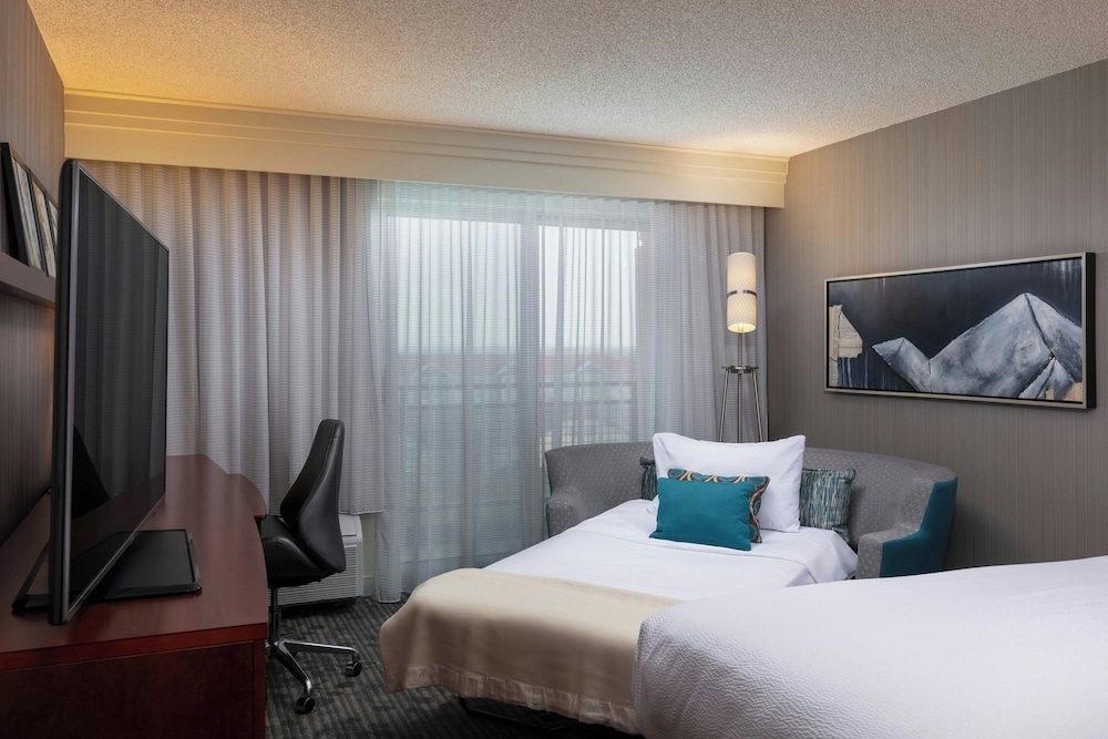 Courtyard by Marriott Denver Airport - photo 18