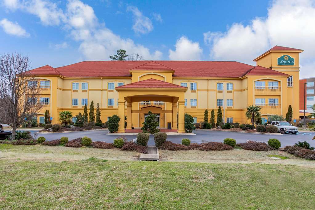 La Quinta Inn & Suites by Wyndham Fultondale Birmingham N - featured photo