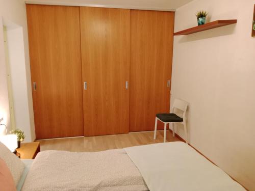 City Center Raua Apartment with Balcony