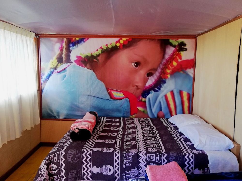 Room in Guest Room Lucsay Habitacion Vista Al Amanecer No1 in Puno, Peru