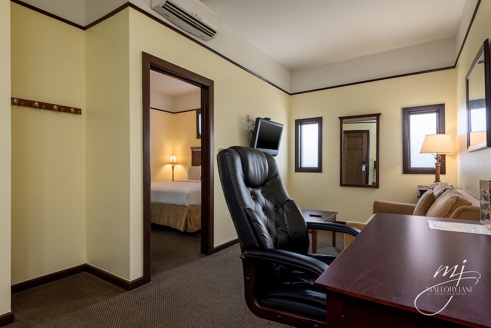 Hotel Seville - photo 26