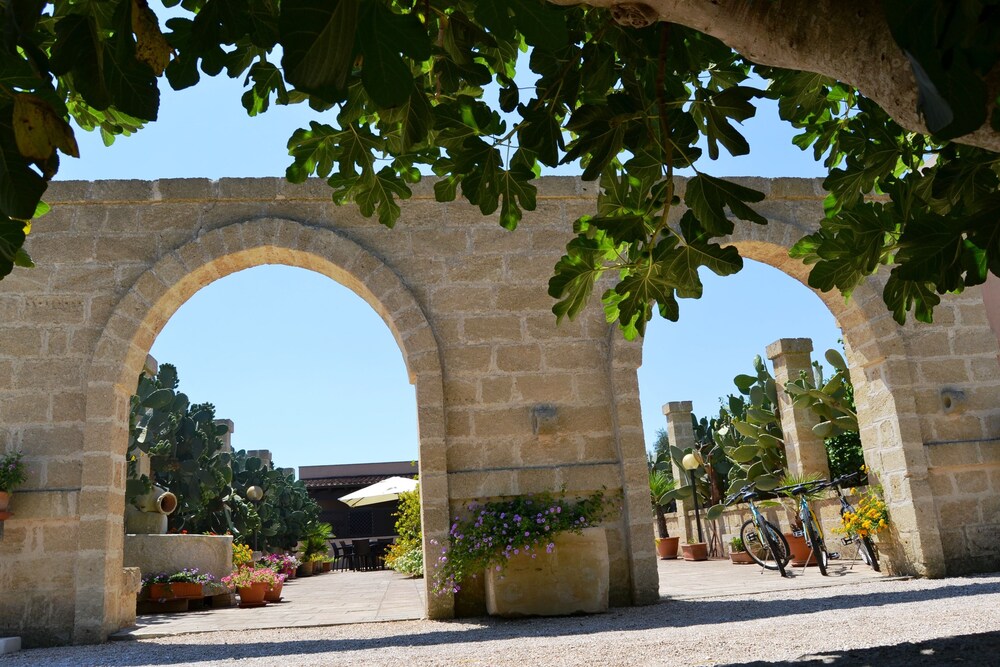 Tenuta Santa Giovanna — hotel in Sanarica
