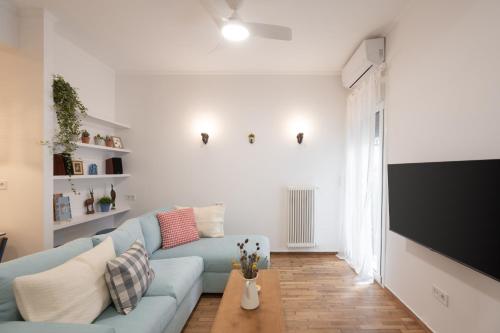 1BR Next to Metro Modern Comfort — 4-Star Luxury Hotel in Athens, Greece