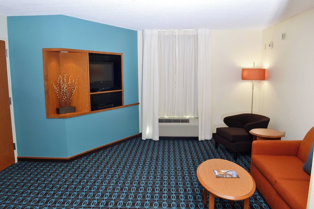 Fairfield Inn & Suites Marriott Effingham - photo 8