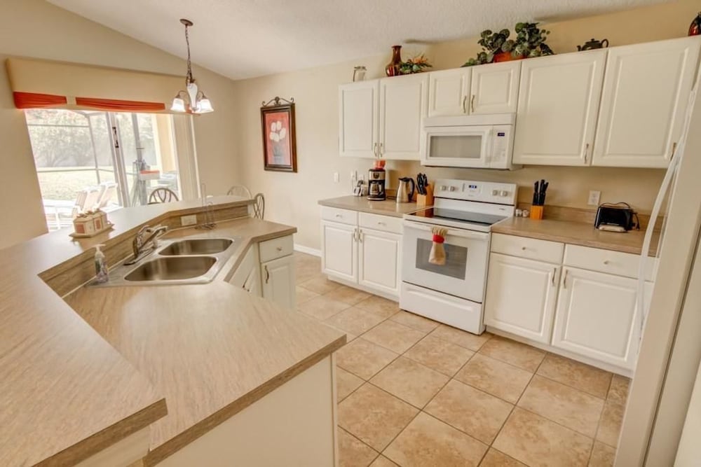 Hibiscus Haven - photo 10