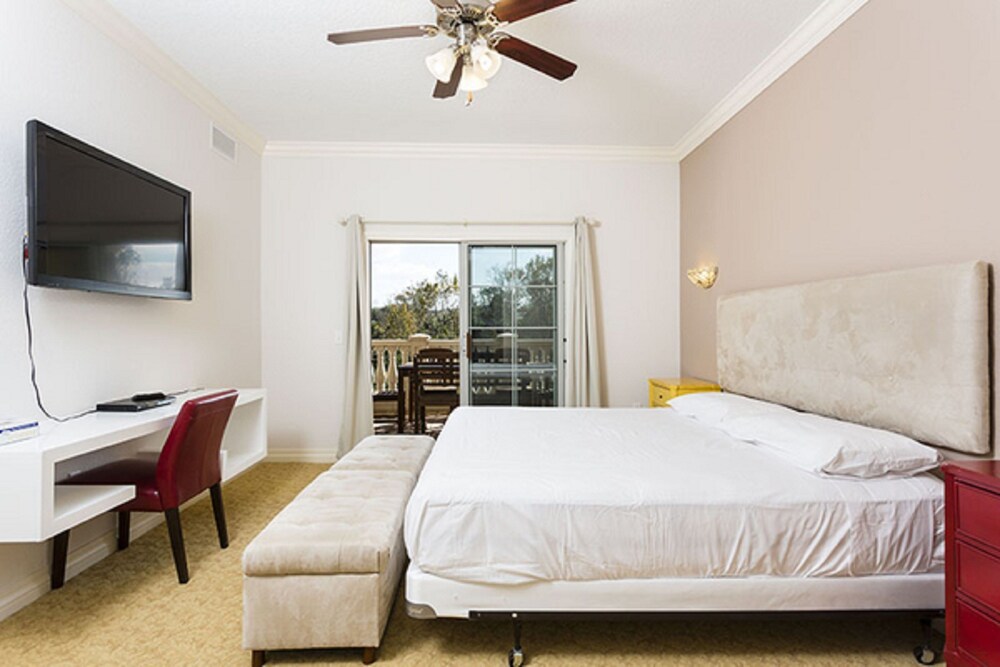 Reunion Resort by Intteli Fun Rentals - photo 6