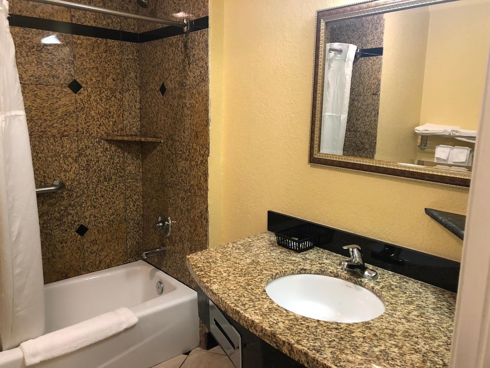 Western Village Inn - photo 12