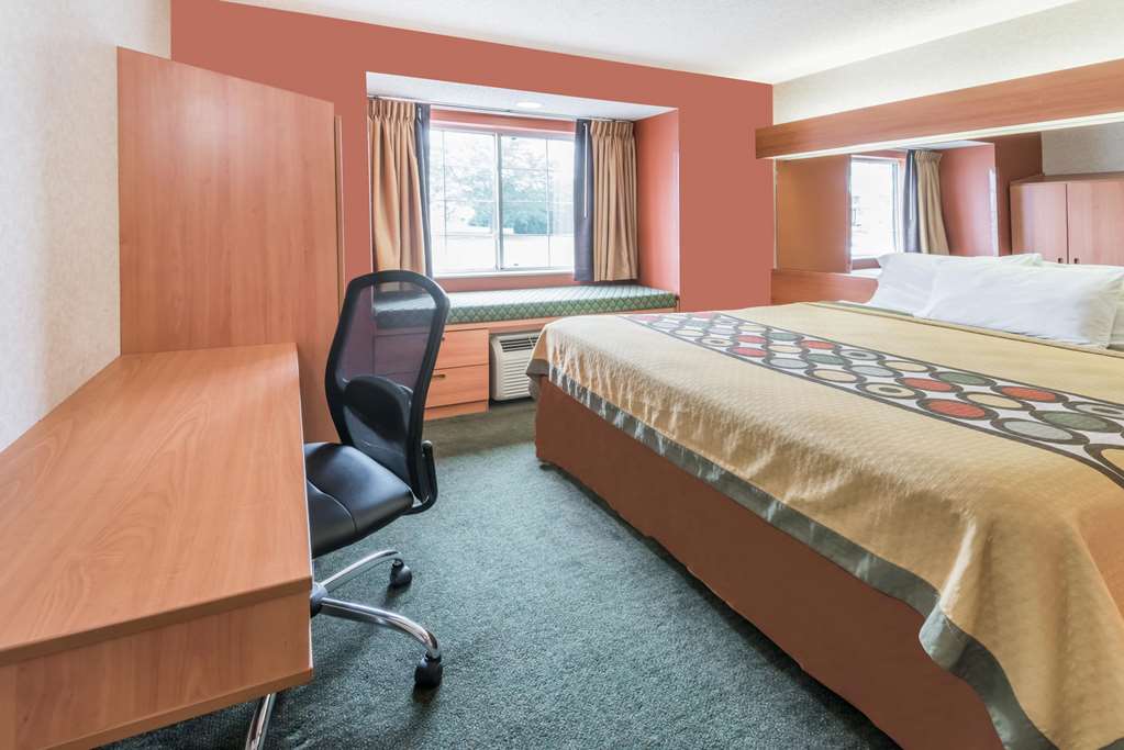 Super 8 by Wyndham Columbus West - photo 8