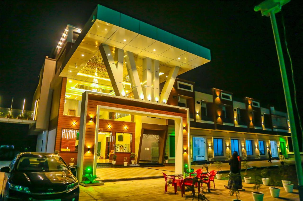 Aashirwad Hotels & Resort — 4-Star Luxury Hotel in Shamgarh, India