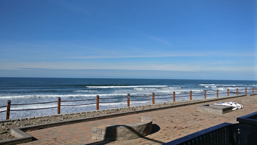 Sailor Jack's Oceanfront Inn - photo 63