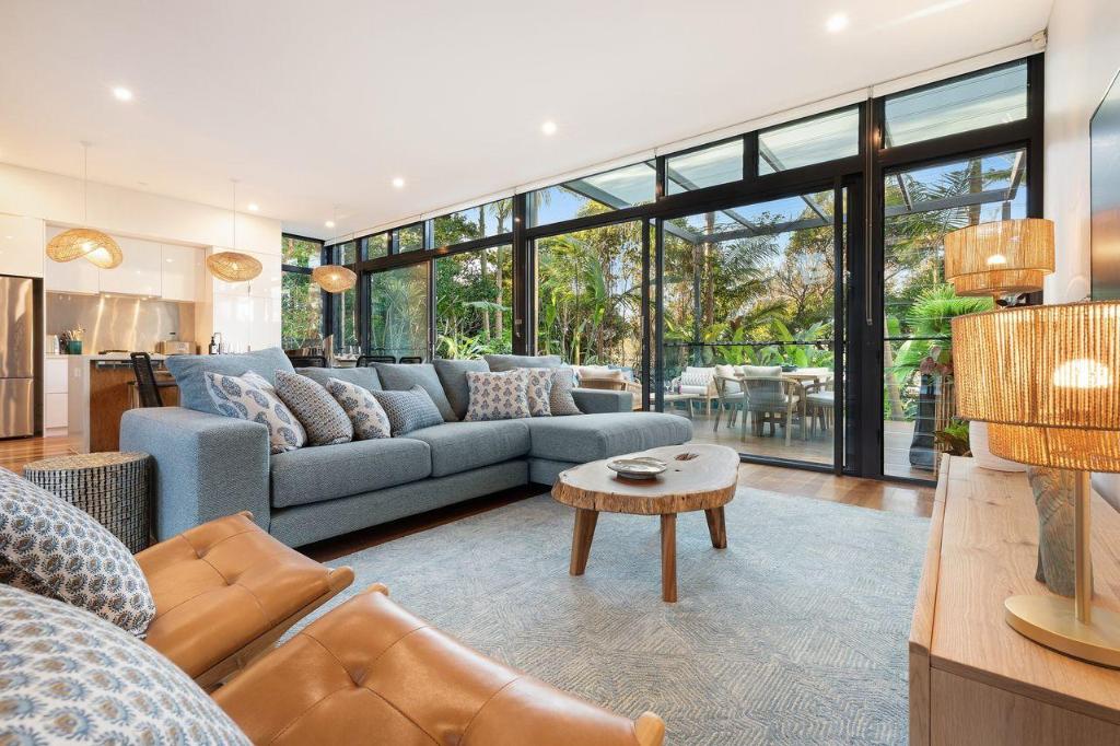 Byron Beachside Bliss with pool & beach access in Byron Bay, Australia