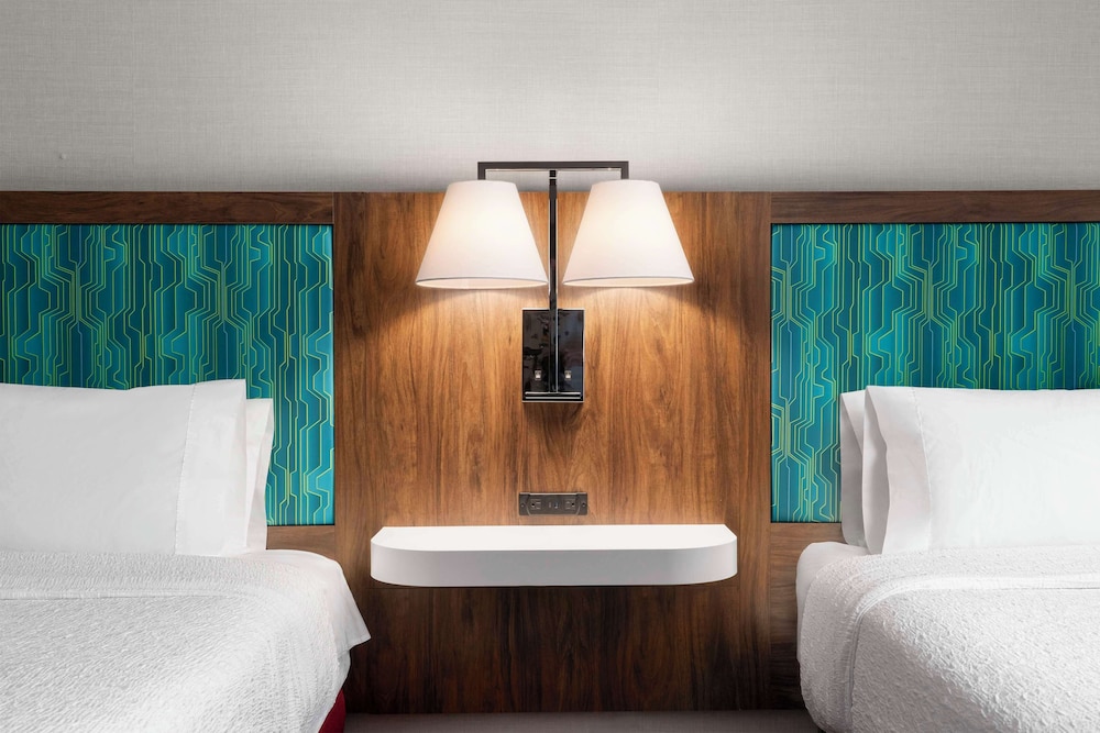 Hampton Inn Chicopee Springfield - photo 8