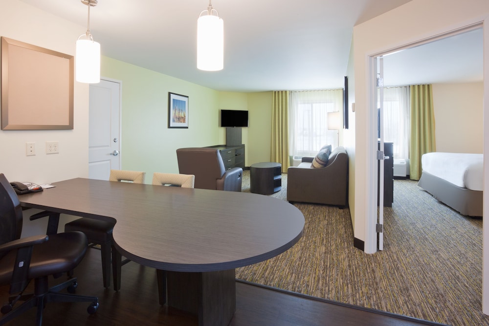 Candlewood Suites Bemidji Paul Bunyan by IHG - photo 9