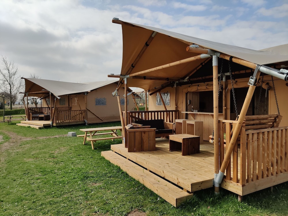 Flevoland Glamping Escape — hotel in Emmeloord