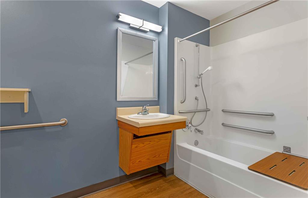 Extended Stay America Select Suites Fort Myers Northeast - photo 29