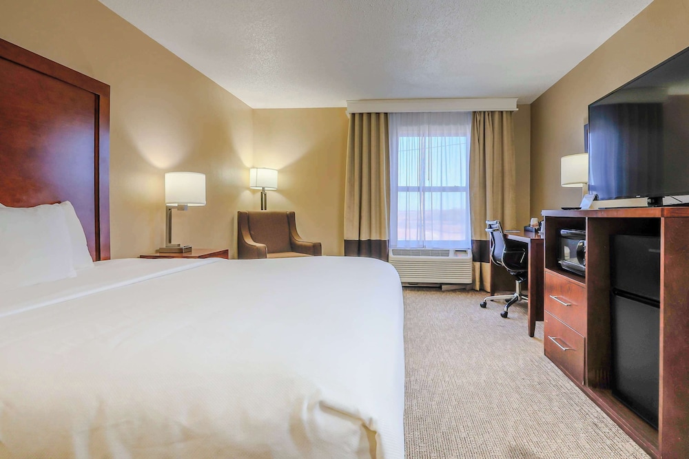 Comfort inn Ottawa Kansas - photo 8