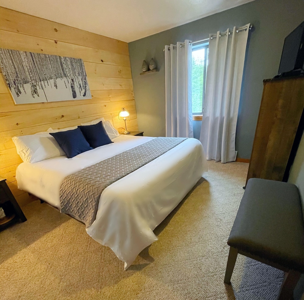 Snowed Inn - photo 6