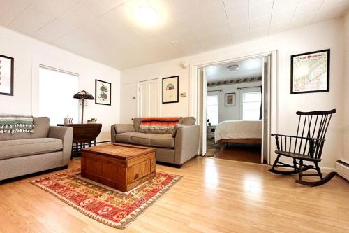 Centrally Located Winooski Apartment — 4-Star Luxury Hotel in Winooski, United States