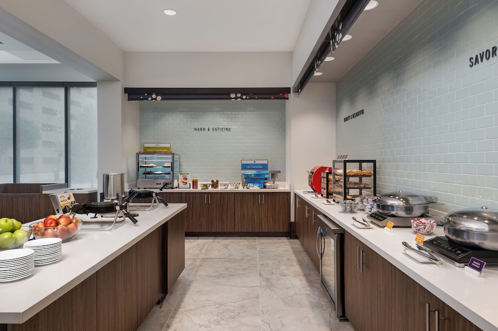 Home2 Suites by Hilton Houston Downtown Convention Center - photo 33