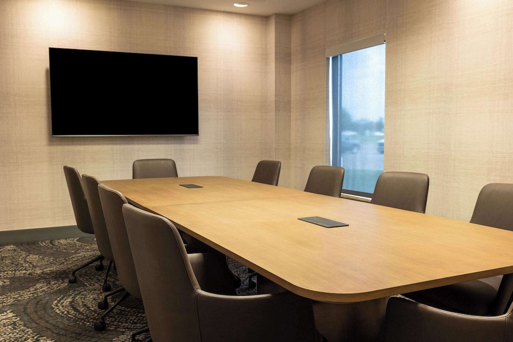 DoubleTree by Hilton Austin MN - photo 34