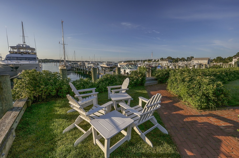 The Harborside Inn - photo 38