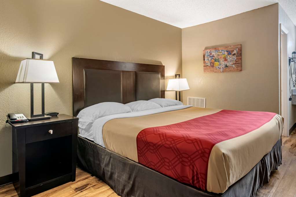 Econo Lodge Sebring - photo 3