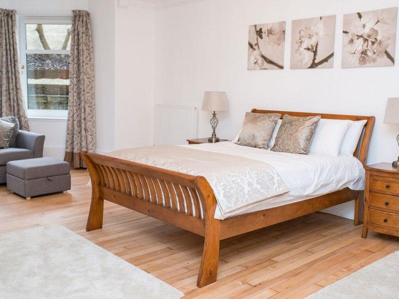 Queen Margaret Apartment — 4-Star Luxury Hotel in Glasgow, United Kingdom