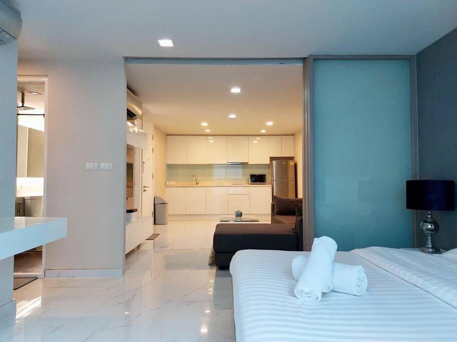 Condominium Sukhumvit Soi 5 BTS Nana Room Size 47m2