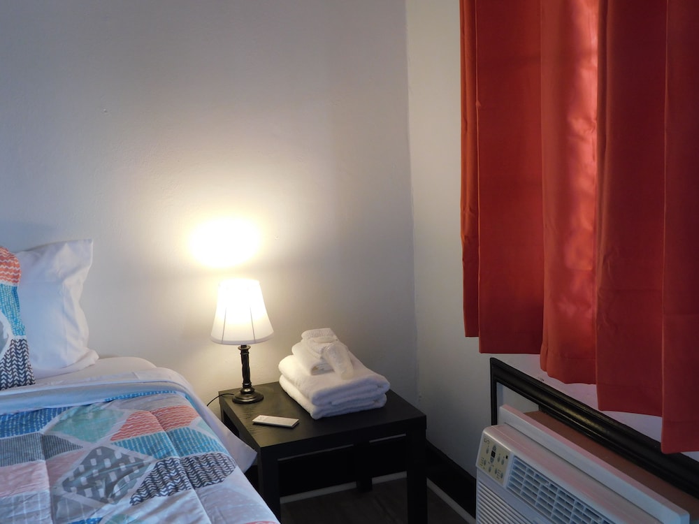Spruce Pine Inn - photo 14