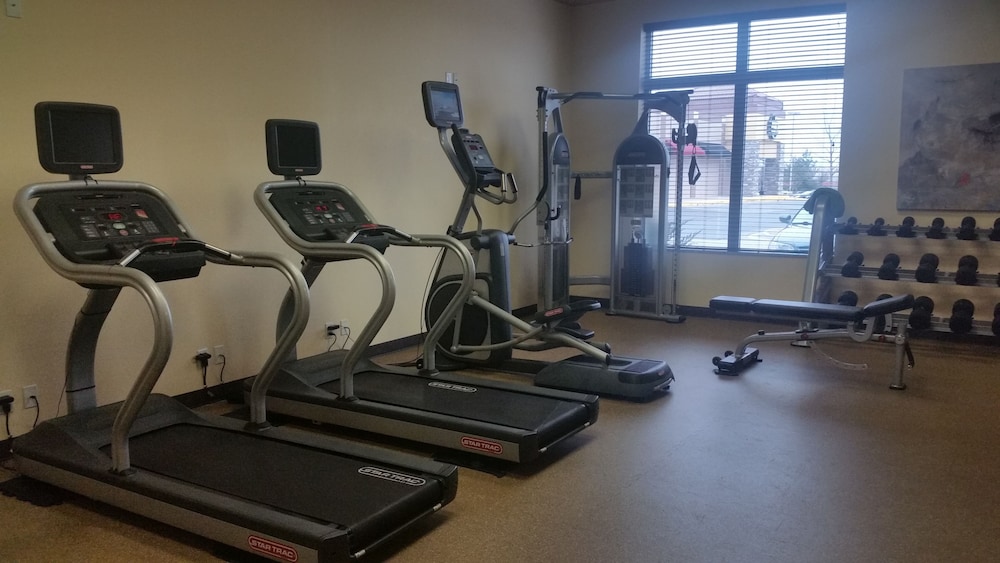 Hilton Garden Inn Olathe - photo 18