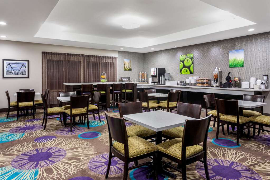La Quinta Inn & Suites by Wyndham New Braunfels - photo 52