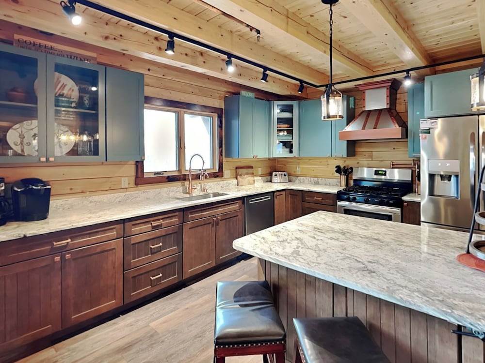 A Lil Slice of Heaven in Oakland, United States