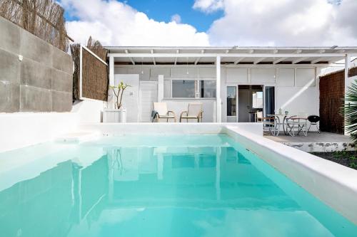 Suite Amanecer — 4-Star Luxury Hotel in Tias, Spain