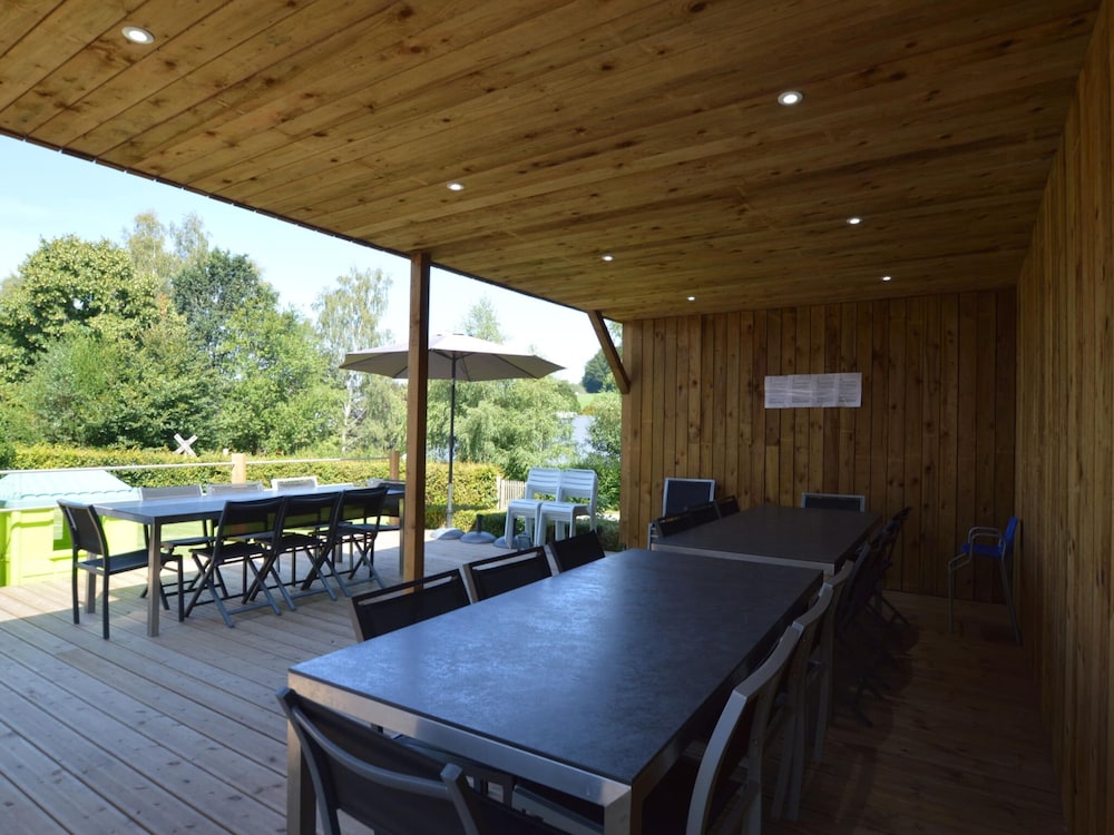 Child Friendly Holiday Home in Waimes with Sauna & Hot Tub — 5-Star Luxury Hotel in Waimes, Belgium