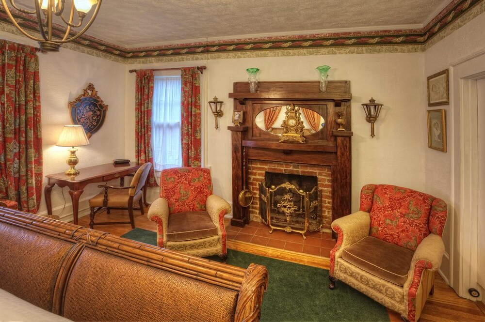 Bluefield Inn - photo 9