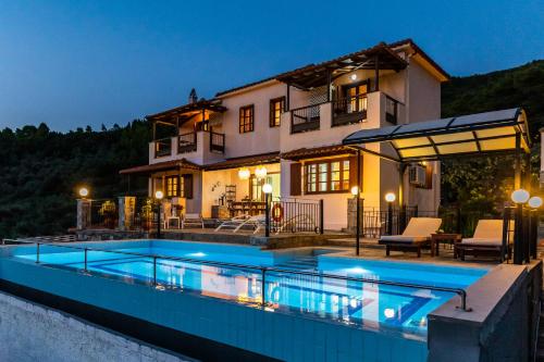 Villa Peparethos — 4-Star Luxury Hotel in Skopelos, Greece