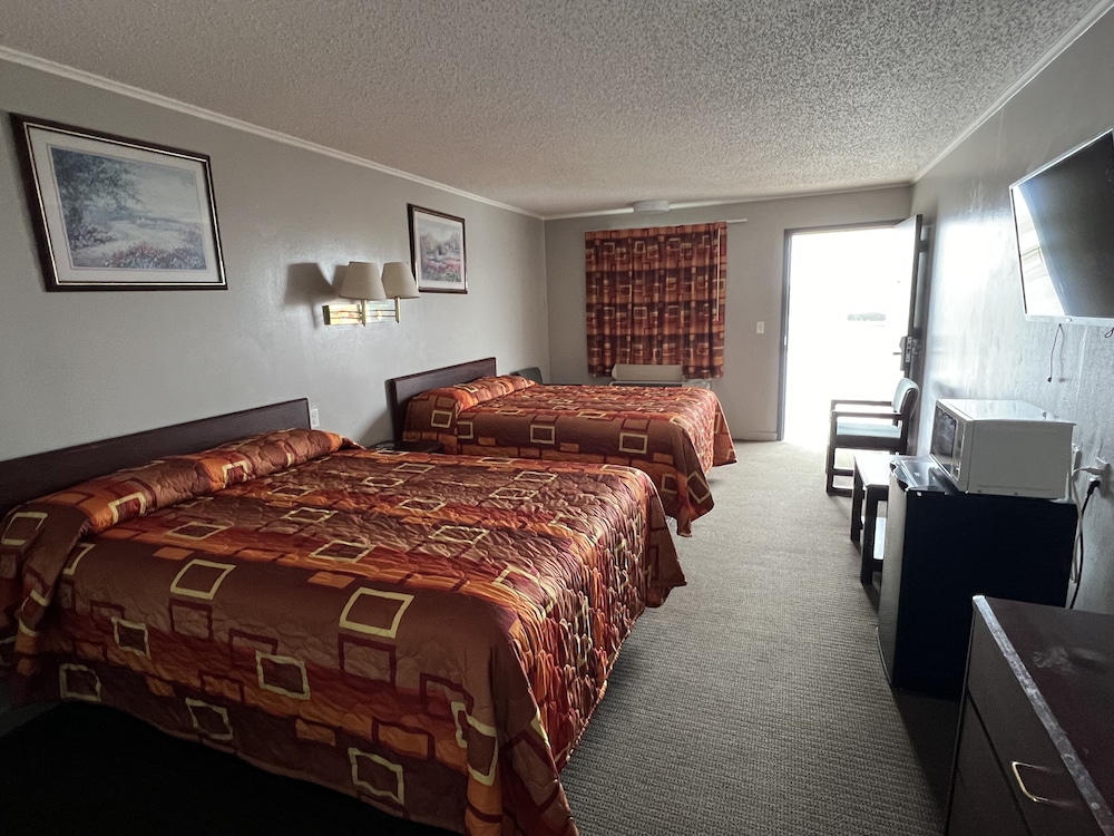 Hotel 81 El Reno - photo 11